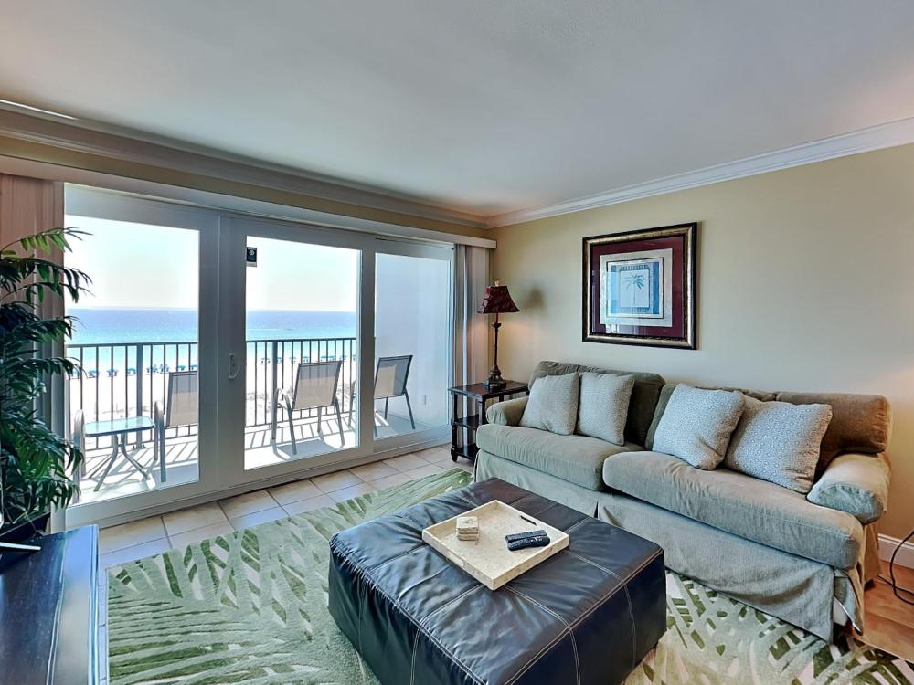 Two-Bedroom Apartment with Ocean View interior